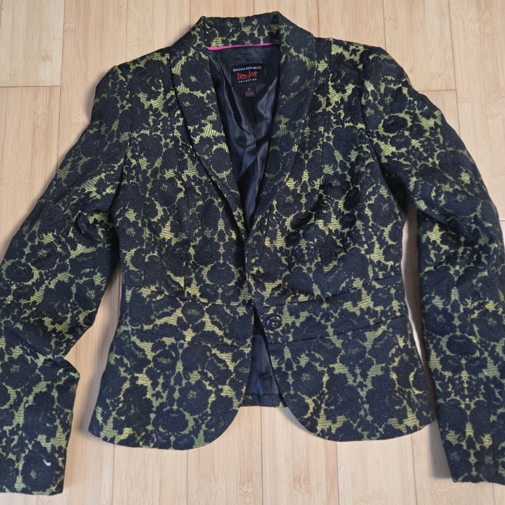 L’Wren Scott x Banana Republic Collection | Floral Brocade Lace Textured Blazer